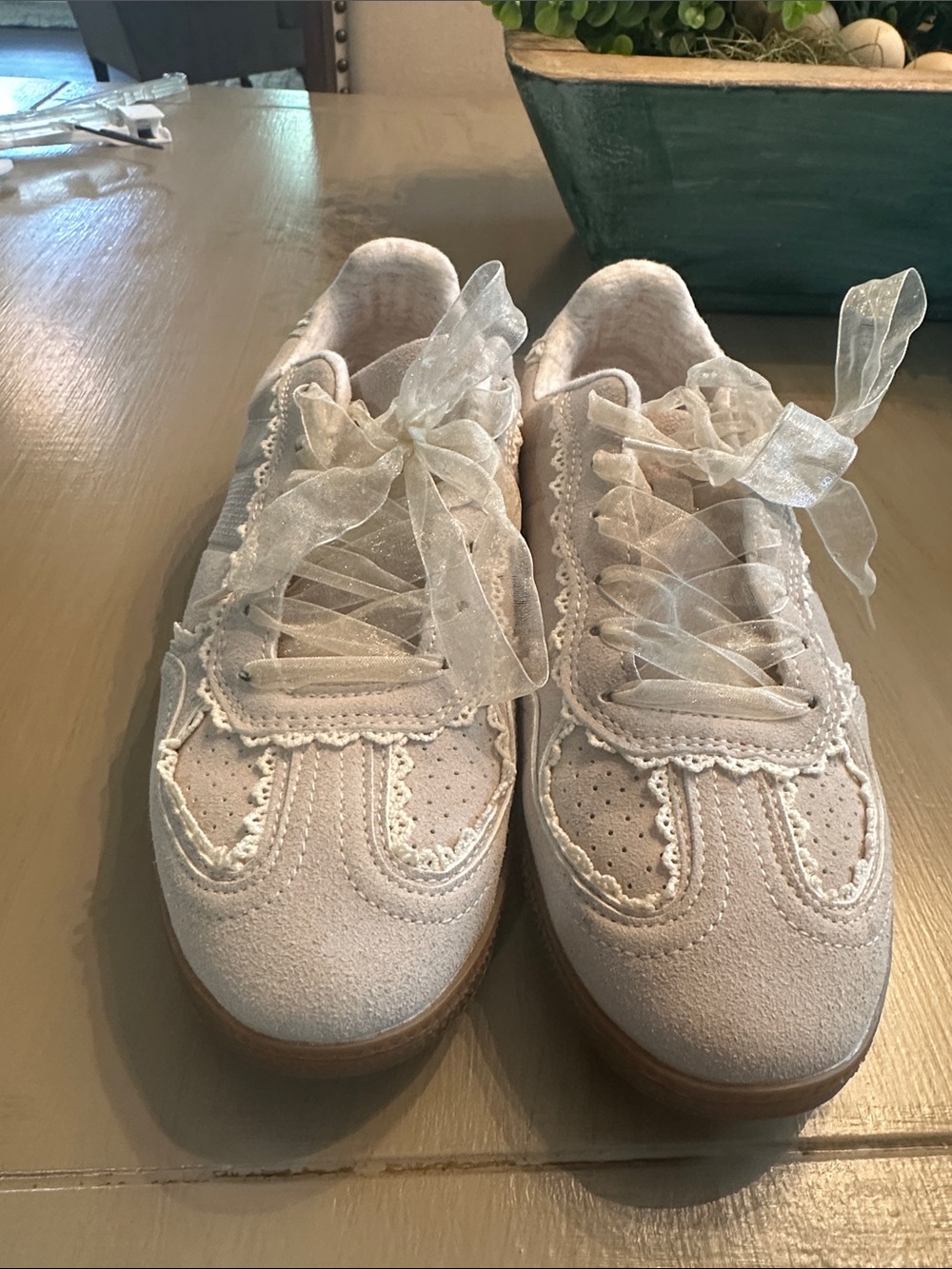 Lace-Trim Women's Casual Sneakers